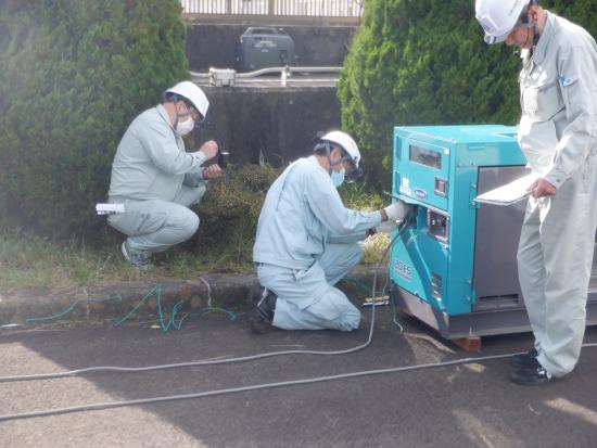 ポンプ水替え訓練（発電機接続）