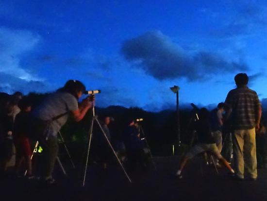 画像：夕空観測の様子