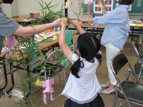 画像：飾り付けの様子