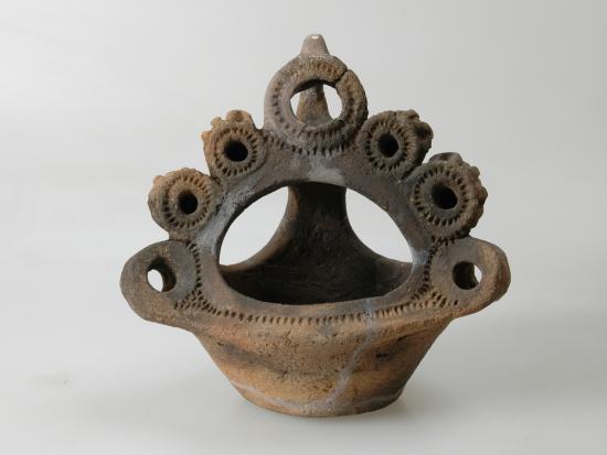 画像：宮ノ前遺跡出土・釣手土器