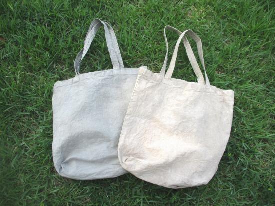 画像：コーヒー染めエコバッグの制作例