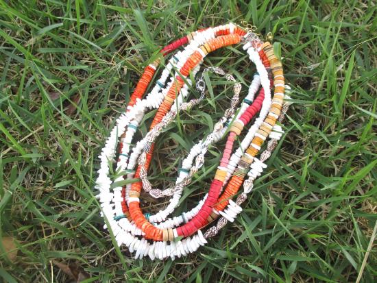 画像：タブをイメージして連ねた貝