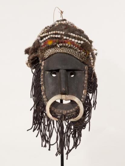 画像：舞踏用仮面