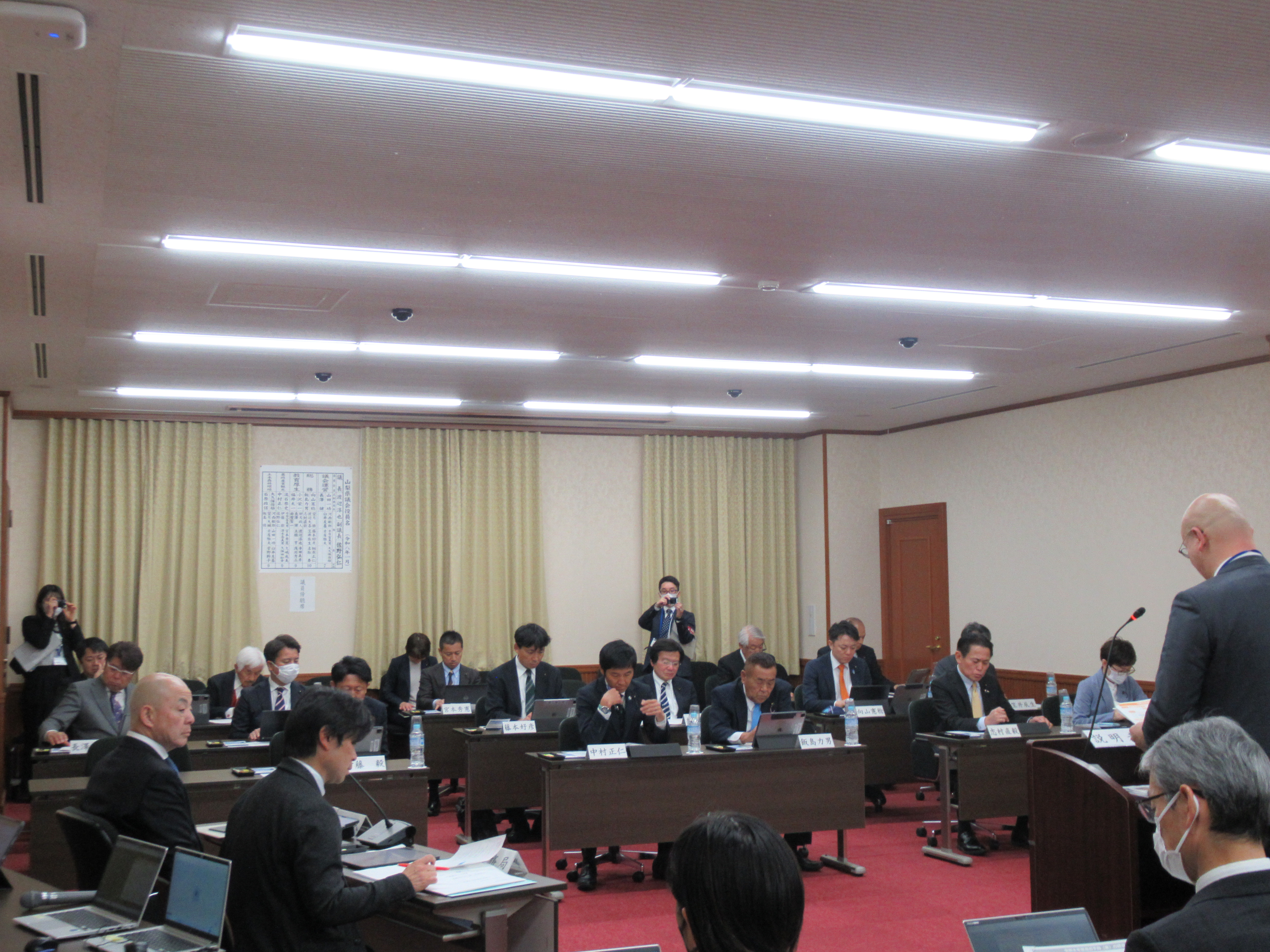 R80305予算特別委員会