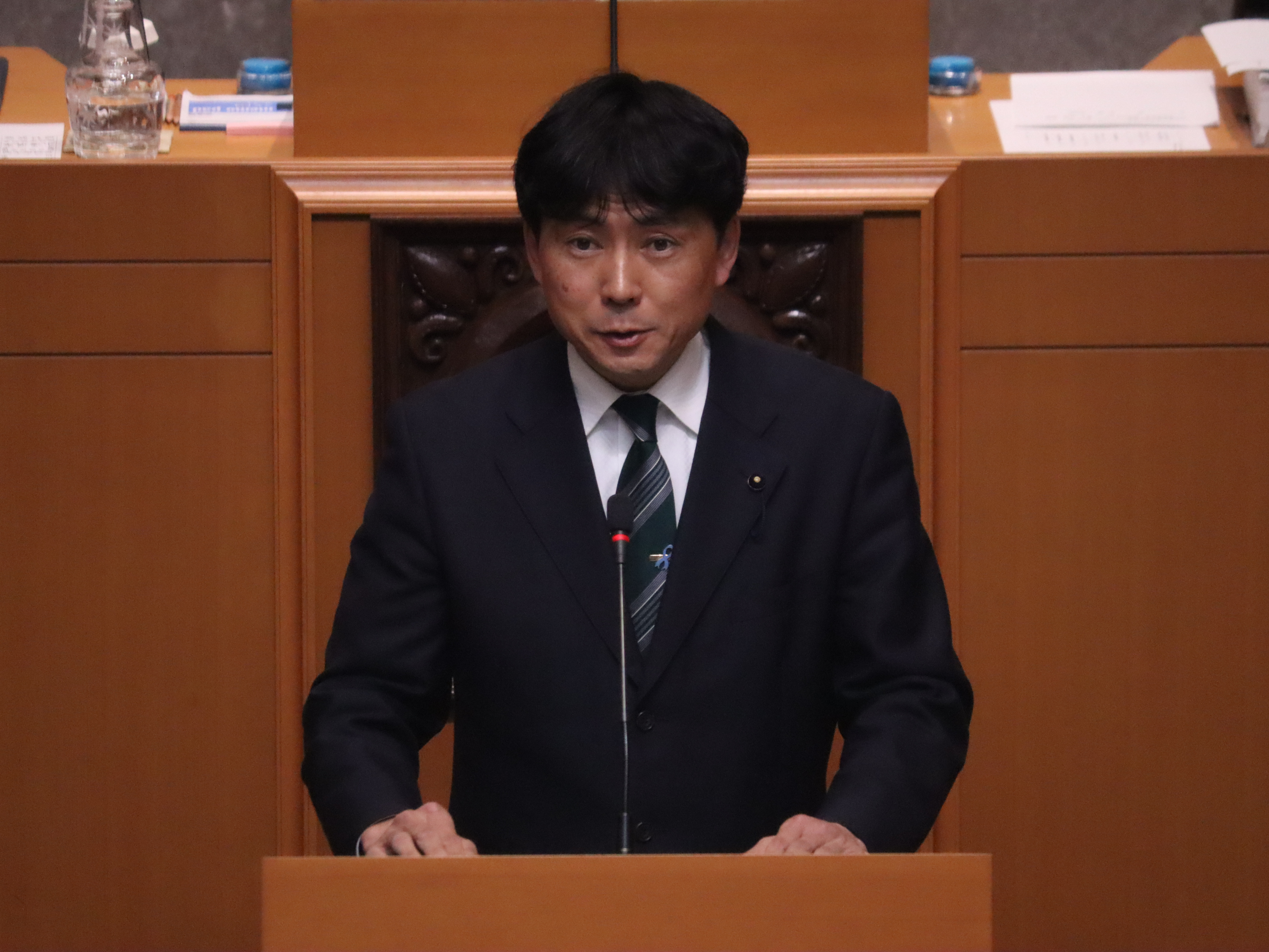 R803232月定例会閉会日2