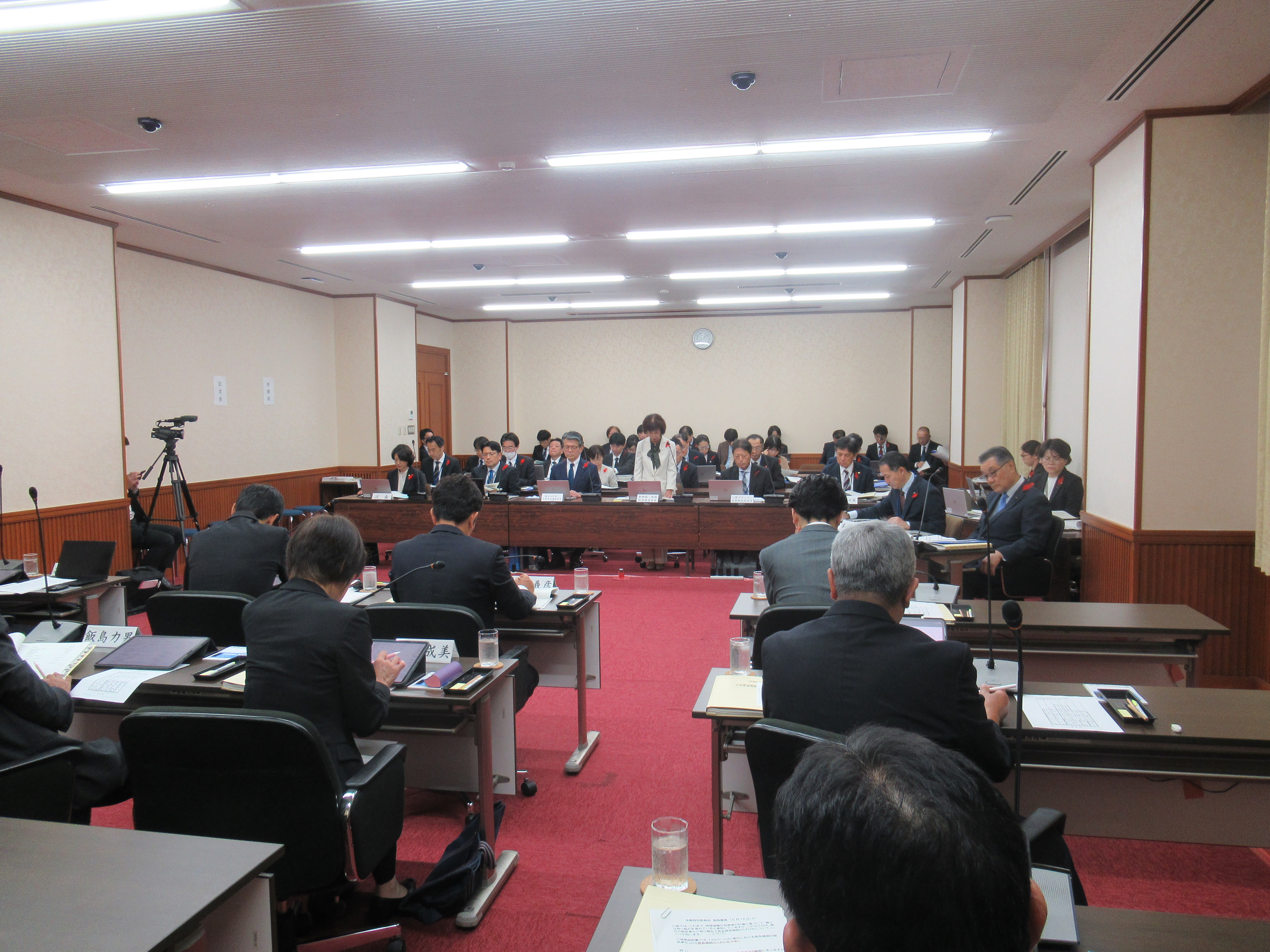 R71020-1 決算特別委員会