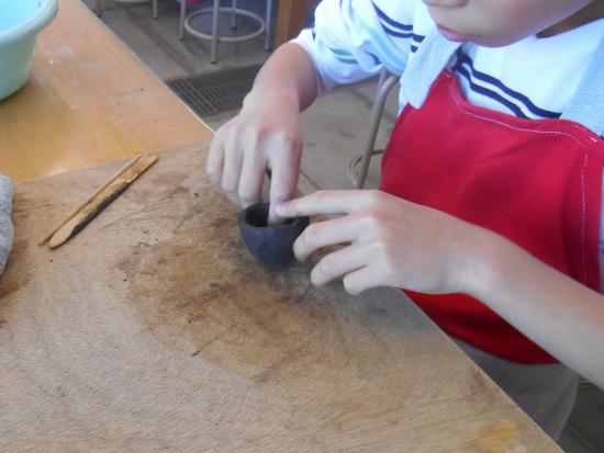 画像：土鈴作りの様子