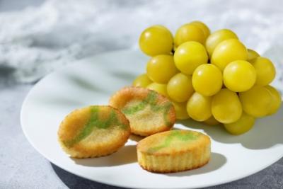 ゴールデン富士シャインマスカットマドレーヌ