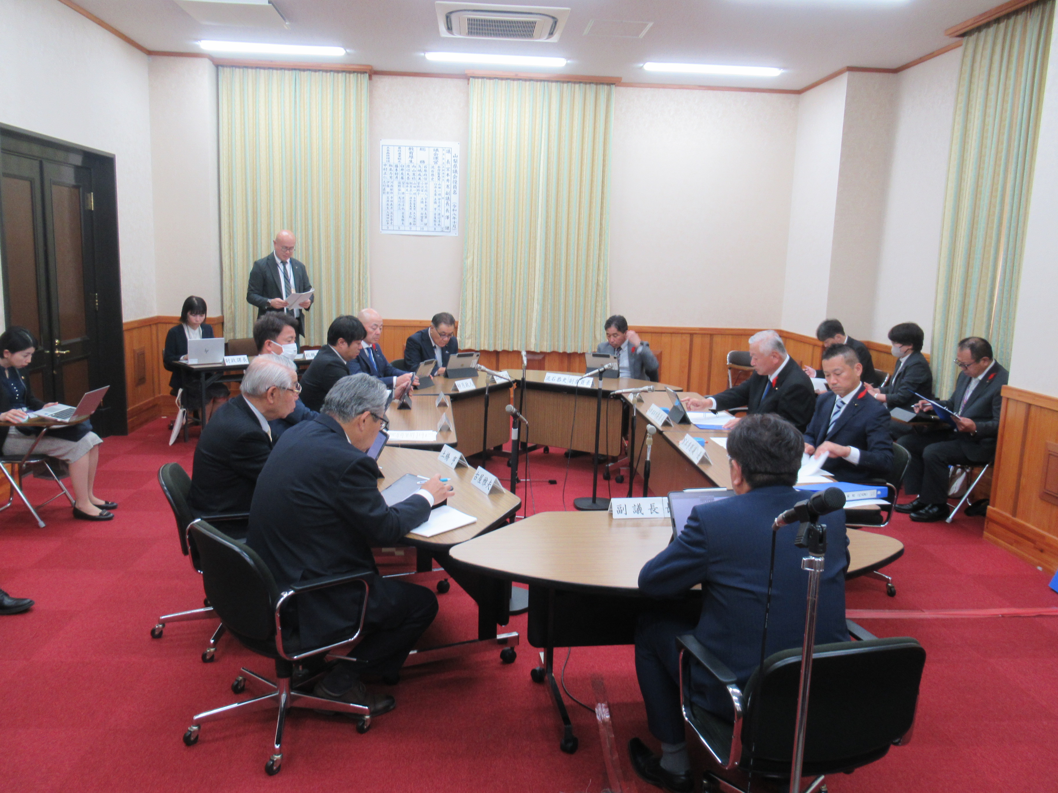 R81015議会運営委員会