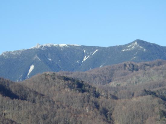 ダム周辺の2026年1月9日金峰山の写真の拡大