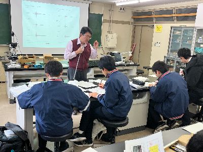 科学の甲子園・県代表チーム支援講座（Ｒ７） 地学講座の様子