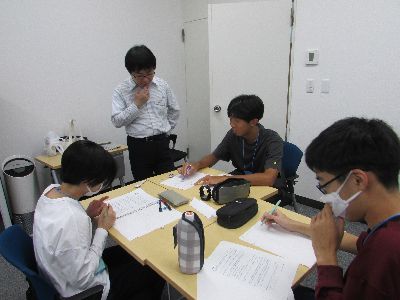 数学オリンピック合宿（Ｒ７）講義の様子①